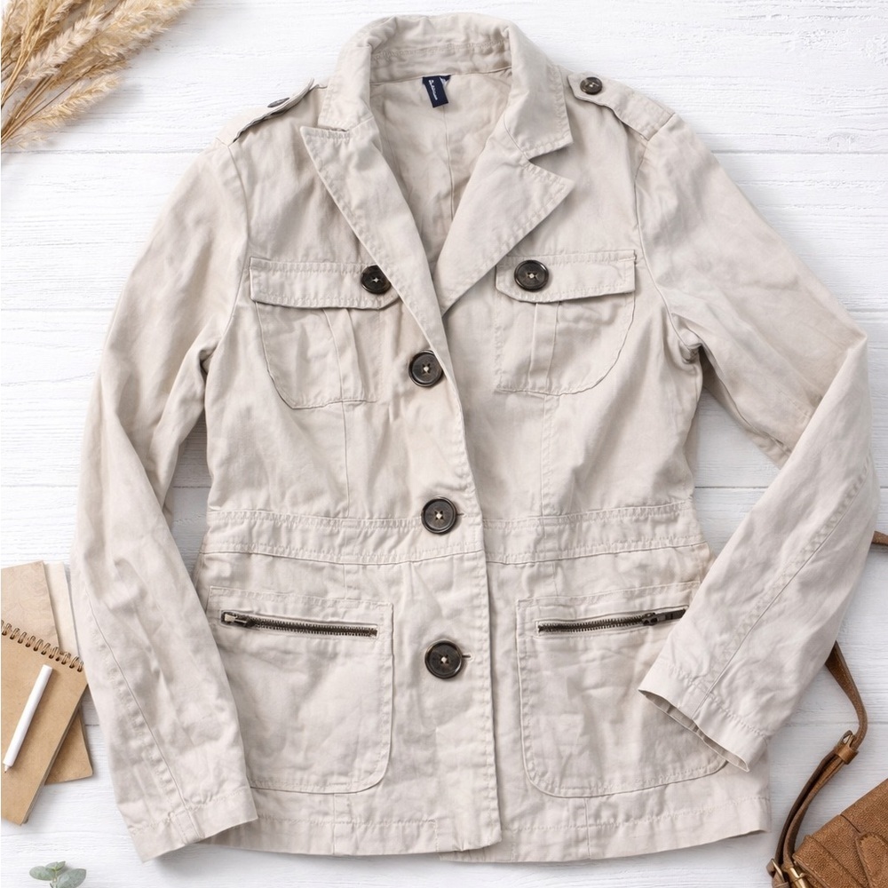 Ambition outdoor and/or hiking jacket